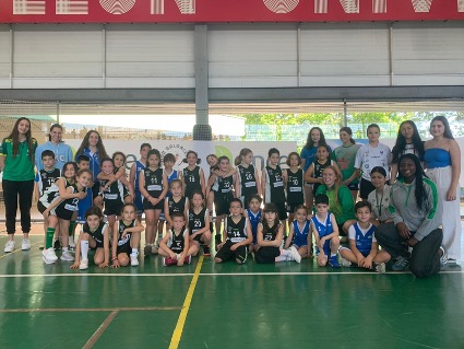 EN EL PABELLÓN DE UNIVERSITARIO EL CB ARXIL Y EL MARIN PEIXE GALEGO CELEBRAN UNA GRAN SABADO DE BALONCESTO