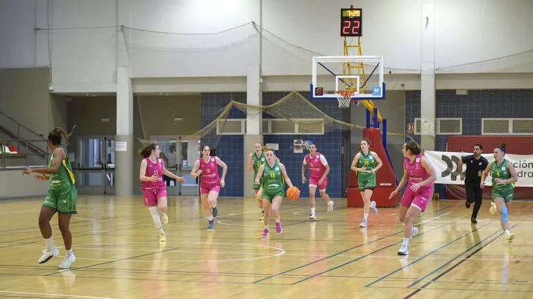 Las jugadoras del Arxil despiden un año para olvidar al perder frente al Castellón